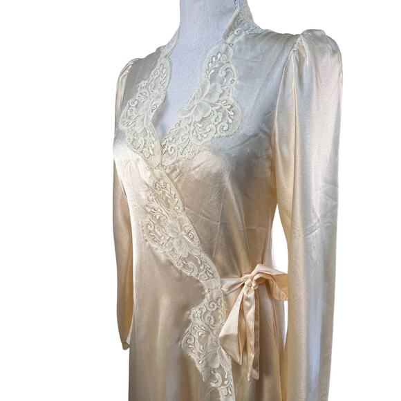 Vintage 70s Lanvin Satin & Lace Night Gown & Robe Set Wedding Bridal Honeymoon - Picture 4 of 15